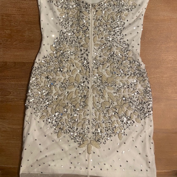 Adriana Papell white beaded cocktail dress - Picture 3 of 3
